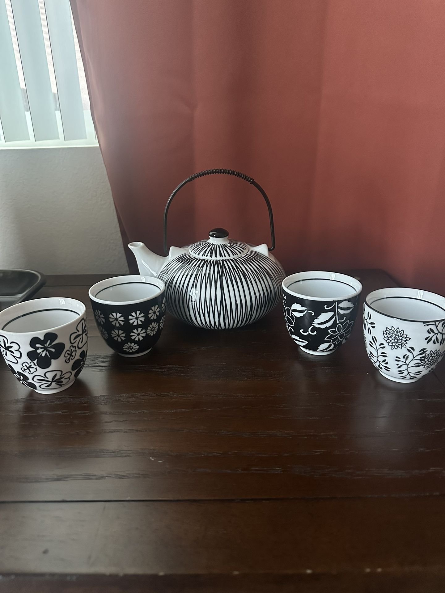 Pier 1 Imports Tea Pot Set