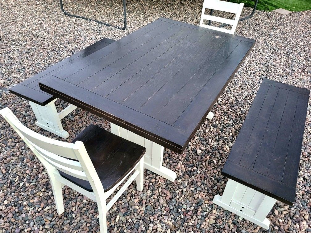 Farmhouse Kitchen Table In Great Condition, Make Offer