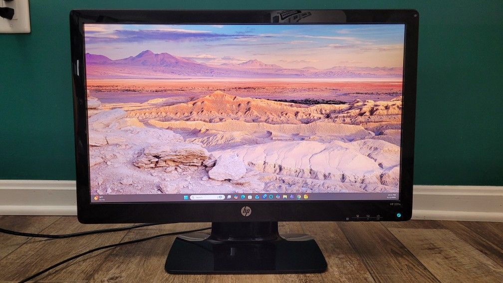 HP 23" Computer Monitor