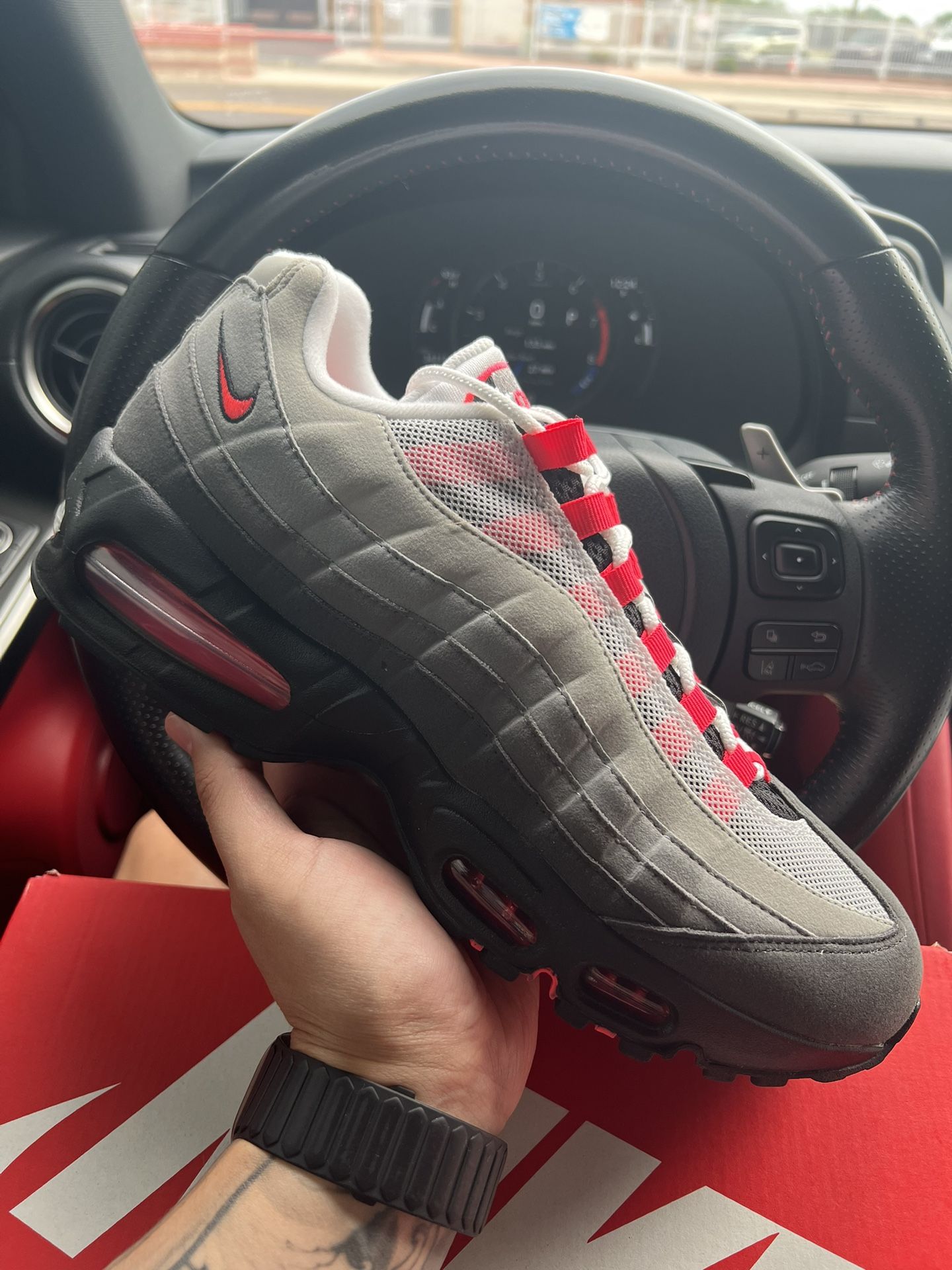 Solar Red Air Max 95 Sz 11