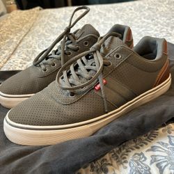 Levis Men’s Shoes Size 10