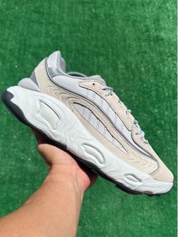 ADIDAS OZNOVA “SALT GREY” (Size 10, Men’s)