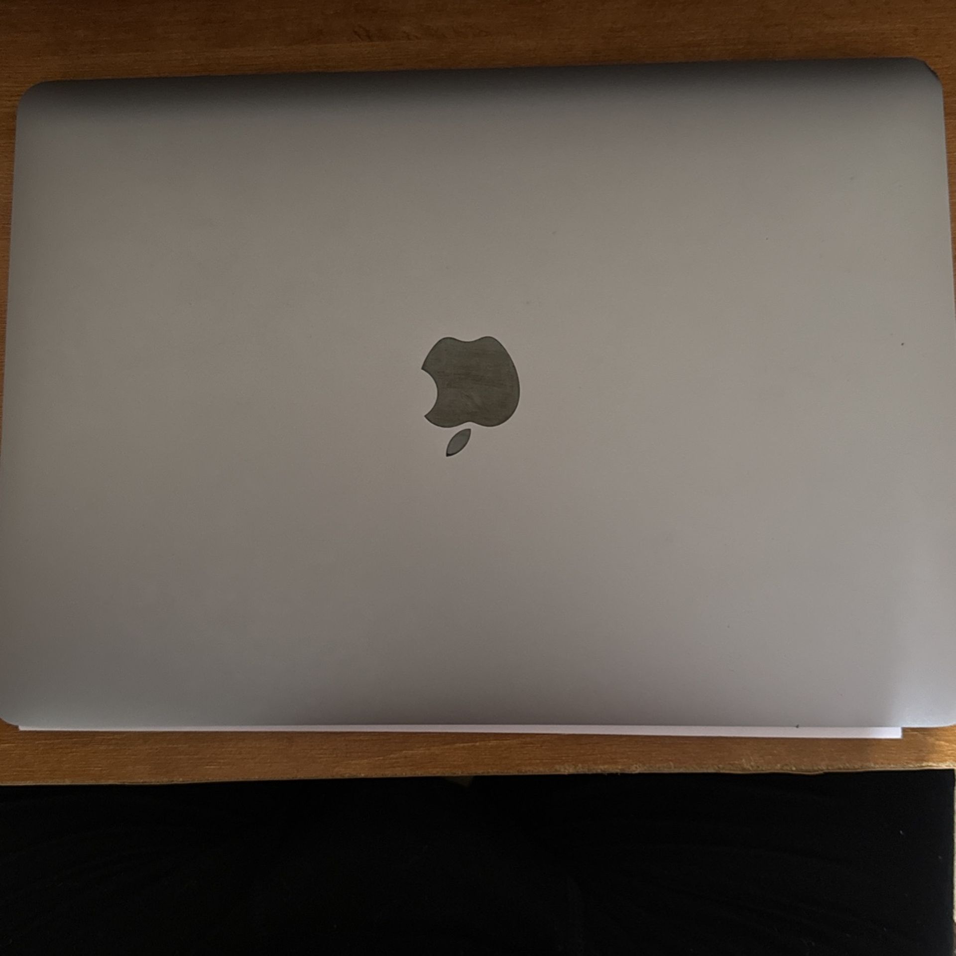 MacBook 2019