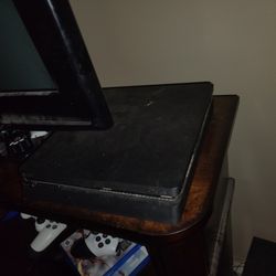 PS4 slim 