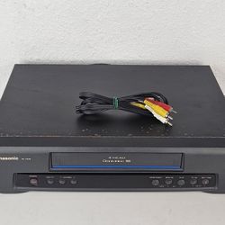 Panasonic PV-7400 4 Head Omnivision Blue Line VCR VHS Player With AV Cables