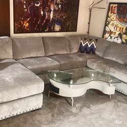 Sectional couch three-piece with the lounge