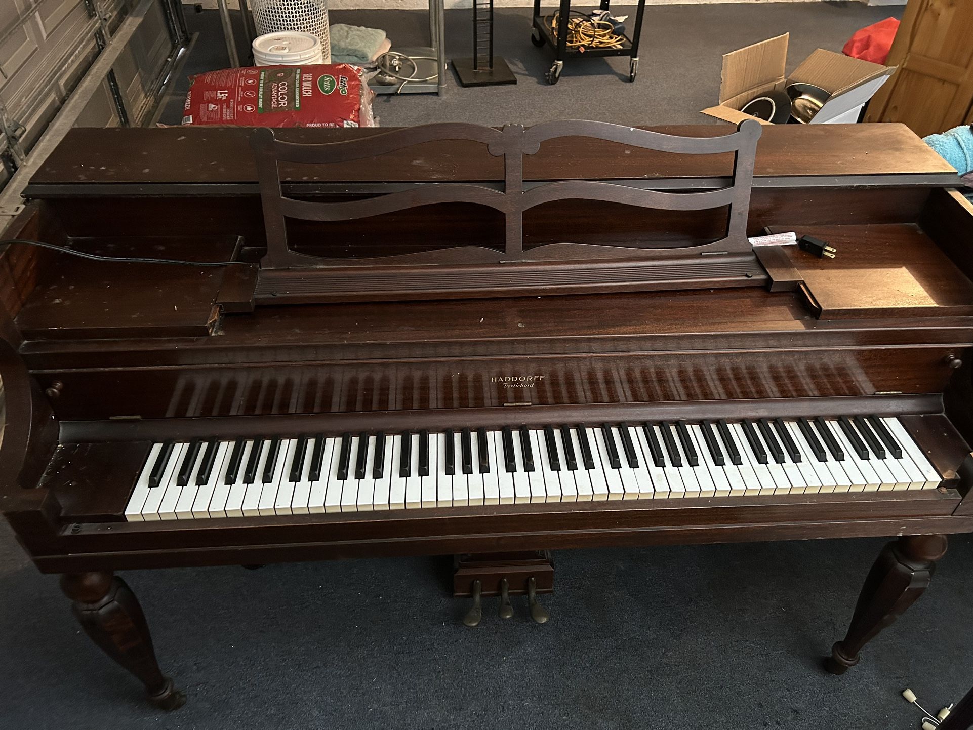 Wood Piano