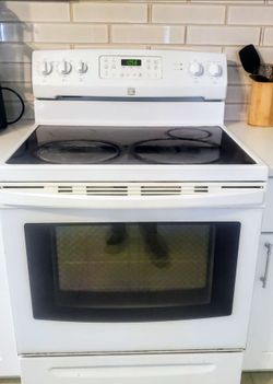 Electric Kenmore Stove