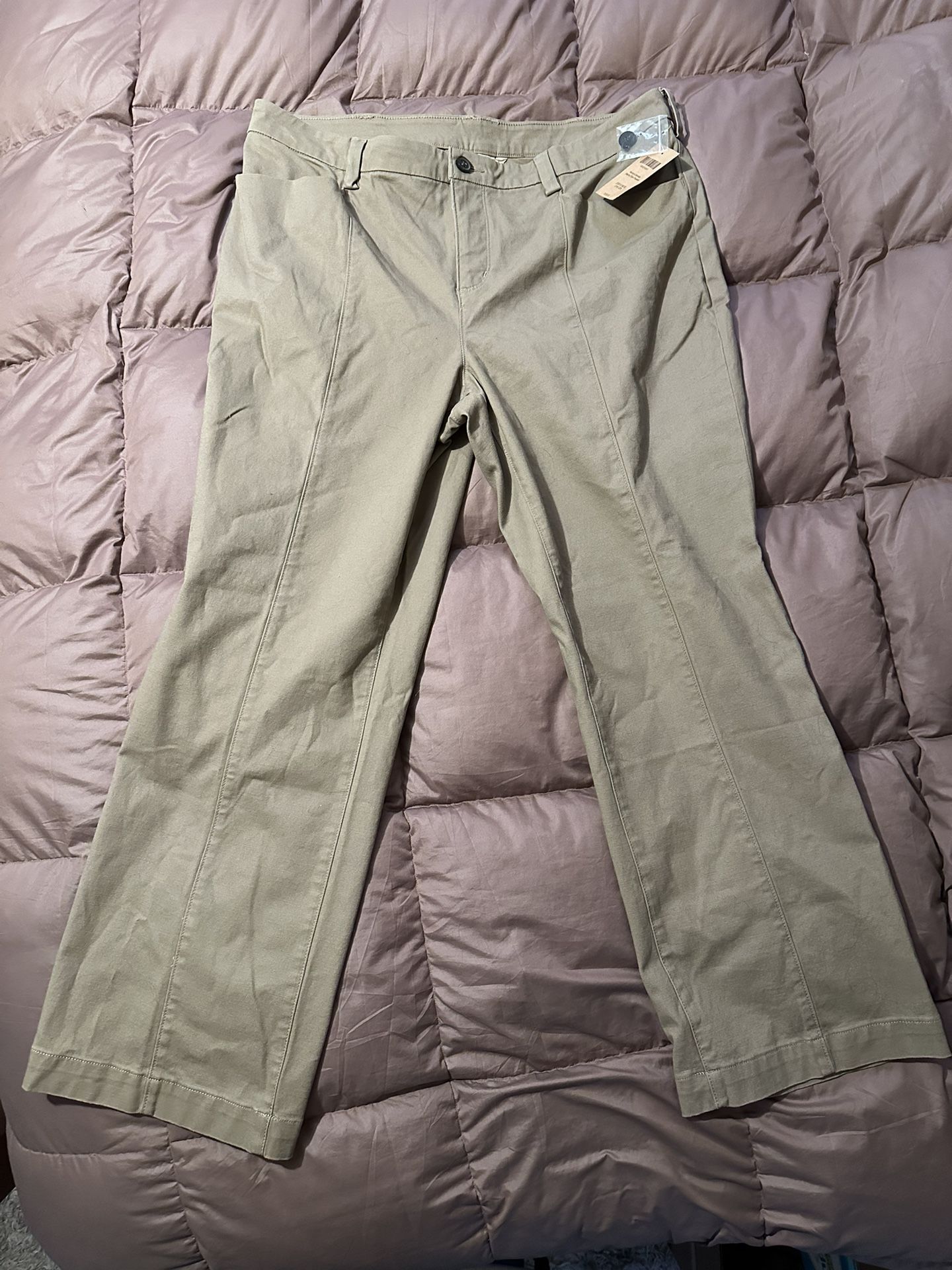 NEW Duluth Trading Woman’s Pants