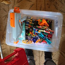 Miscellaneous Legos And Kinex Toys