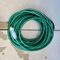 100ft Garden Hose- New Hose but needs 1 End Repair