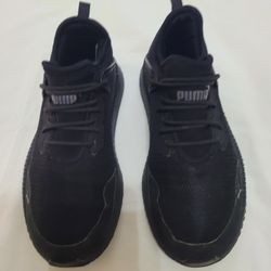 Kids PUMA Sneakers Size 1