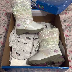toddler TOTES snow boots size 6
