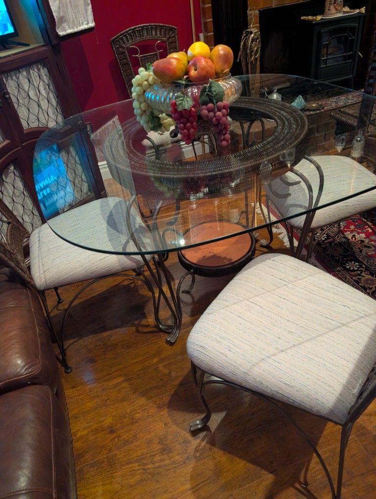 Glass Dinning Room Table