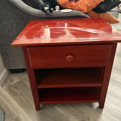 2 Nightstands 