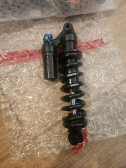2024 fox dhx 230mmx60mm with 500 pound steel spring