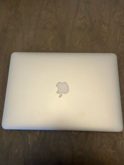 MacBook Air (Read desc)