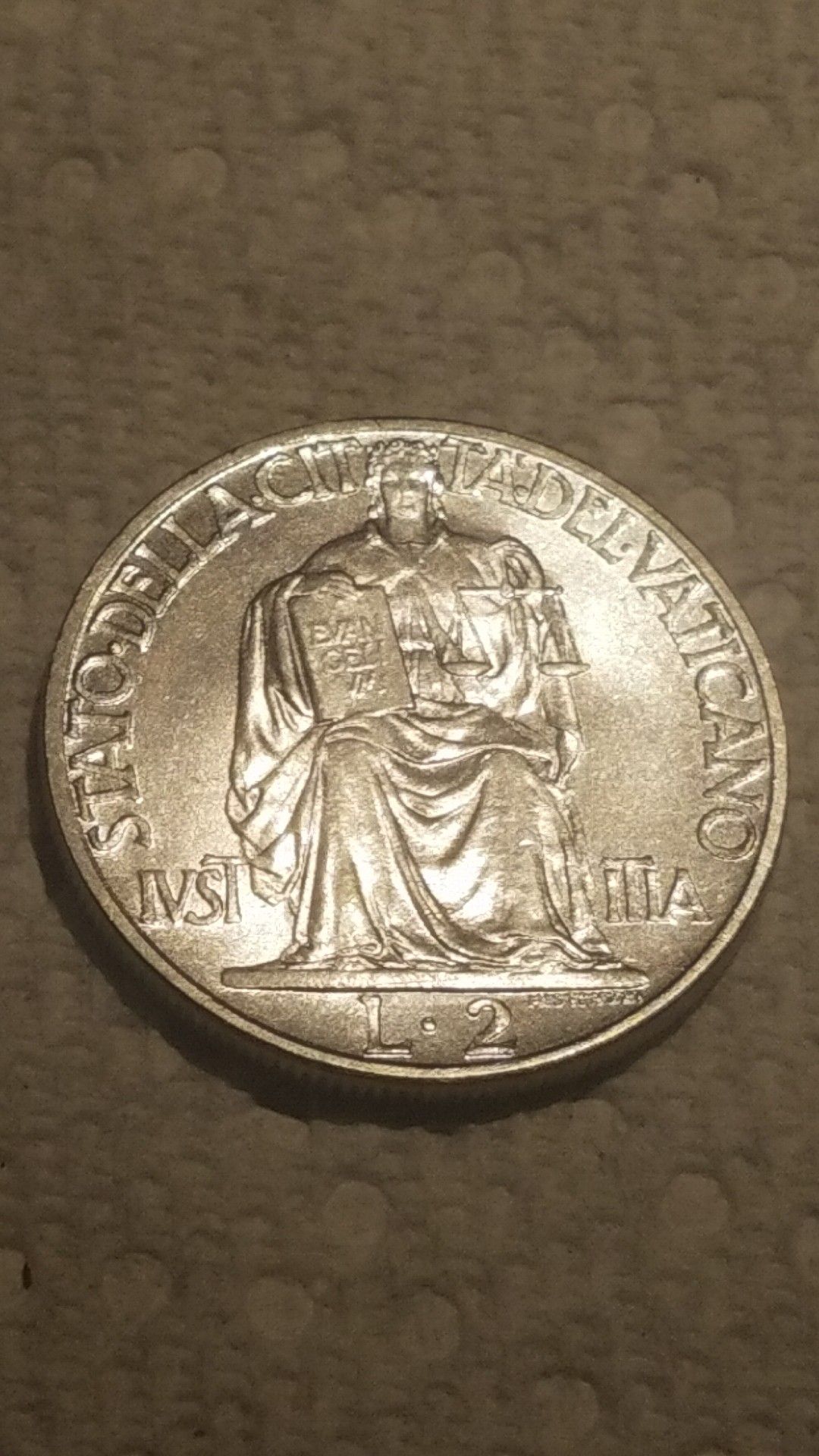 VATICAN CITY 1942 UNC. LUSTROUS!!!