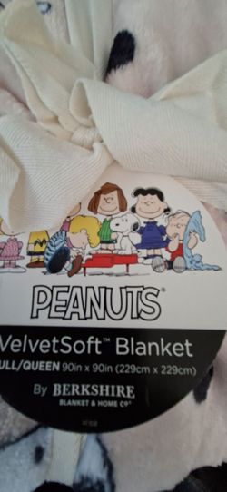 Blanket peanuts brand new
