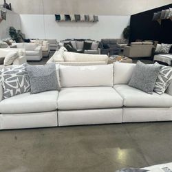 New 4 Piece Modular Sectional. Lifetime Frame Warranty. Multiple Colors/Fabric. 40”x120”x40”H. Free Delivery!