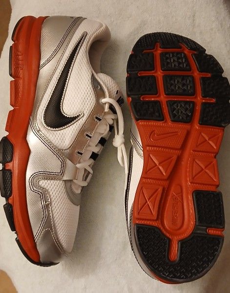 Nike. New