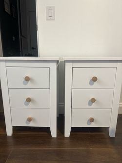 White 3-Drawer Nightstands – Set of 2