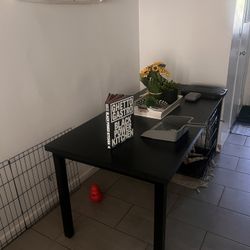 Table No Chairs 