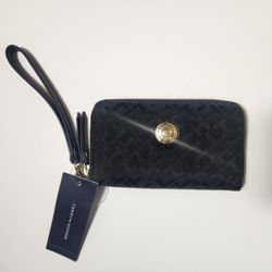 Women's Wrislet Wallet New With Tags!! 