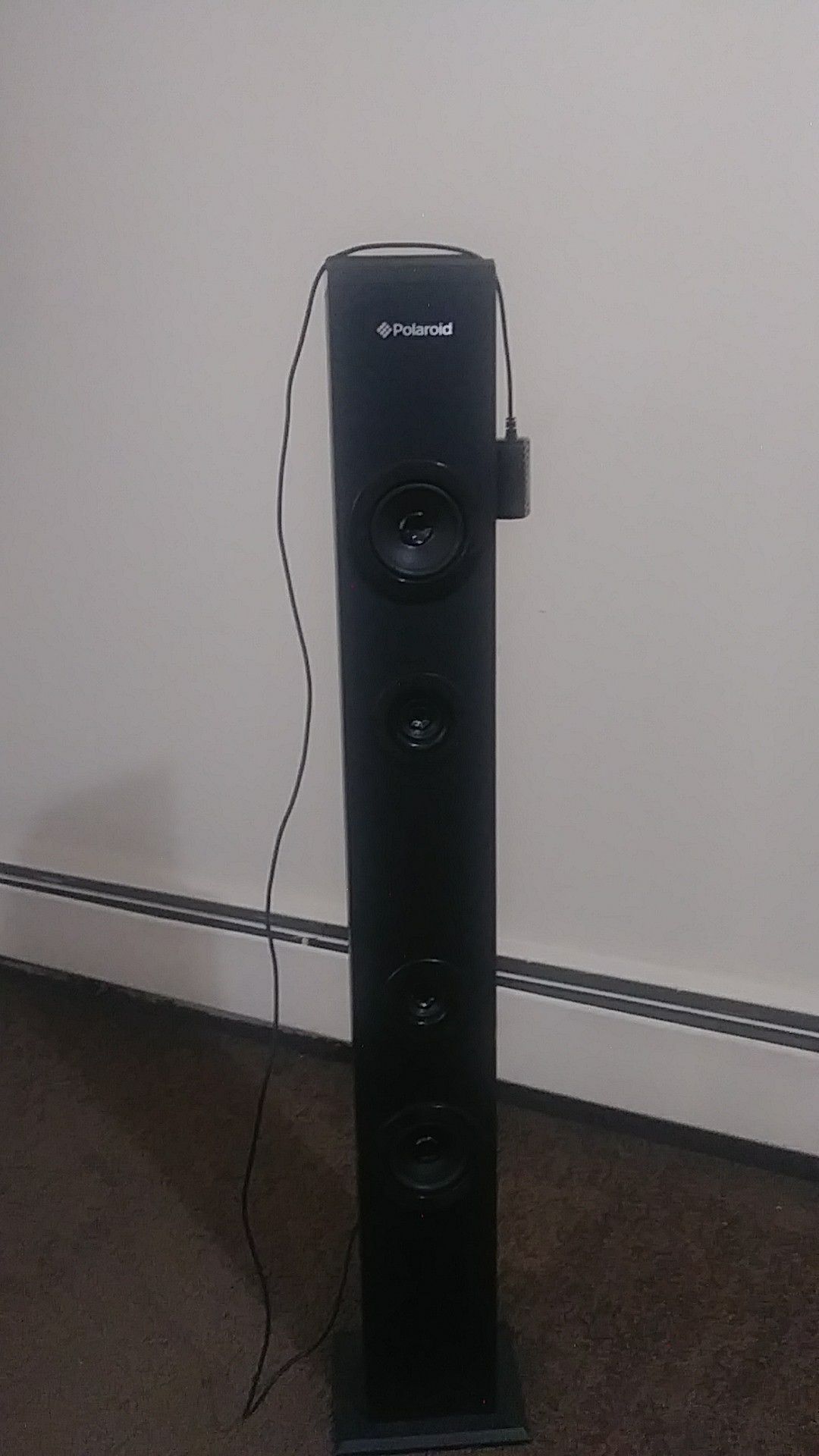 Bluetooth speaker with flashing