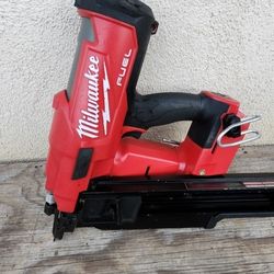 Milwaukee Framing Gun 21 Degree Tool Only 
