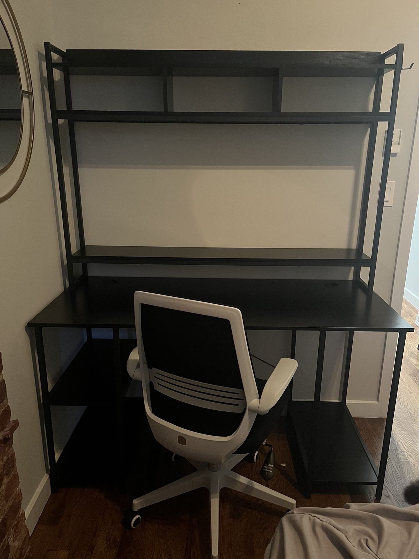 Desk with Chair Needs To Be Picked Up On Or Before 6/11!