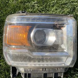 2015-2017 GMC Headlight !!!! $149