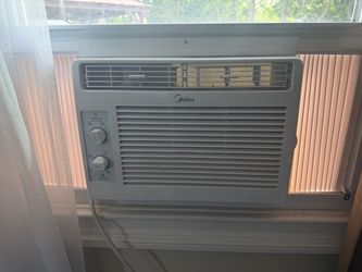 Window A/Cs (lot of 5)