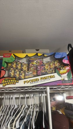 Ascended Heroes Focused Fighters Premium Collection (Sam's Club)