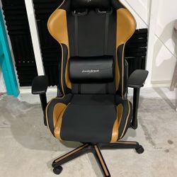 DX Racer Gaming Chair