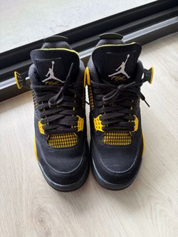 Air Jordan 4 thunder 8.5
