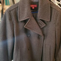 Fairly New Mens Peak Coat
