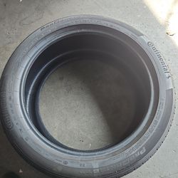 285/40/21 Continental tire 285 40 21