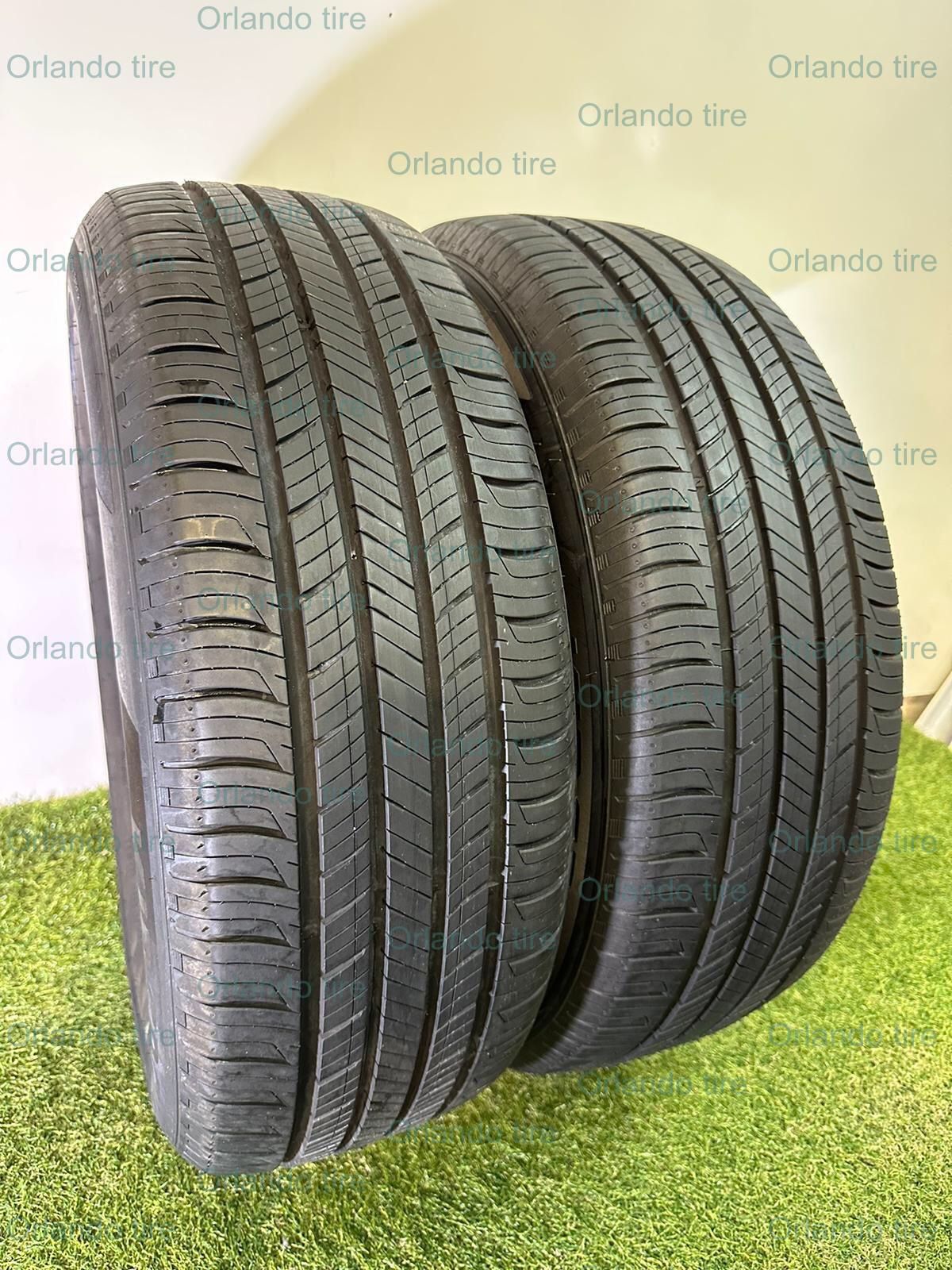 S452  235 60 18 103H  Hankook Kinergy GT  2 Used Tires 90% Life 