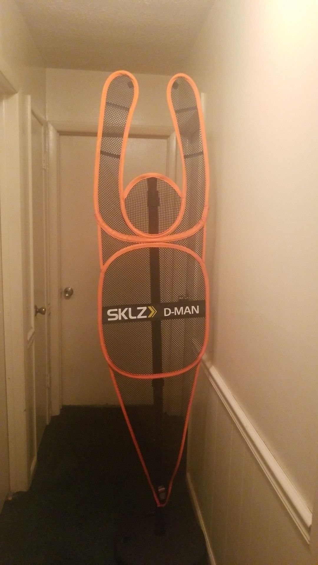 SKLZ D-MAN HANDS-UP DEFENSIVE MANNEQUIN