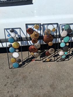 !! 4 Metal Wall Pictures Price for All