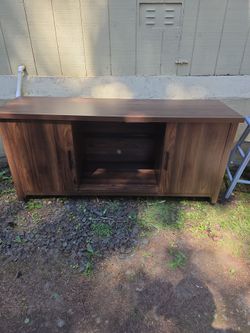 Tv stand