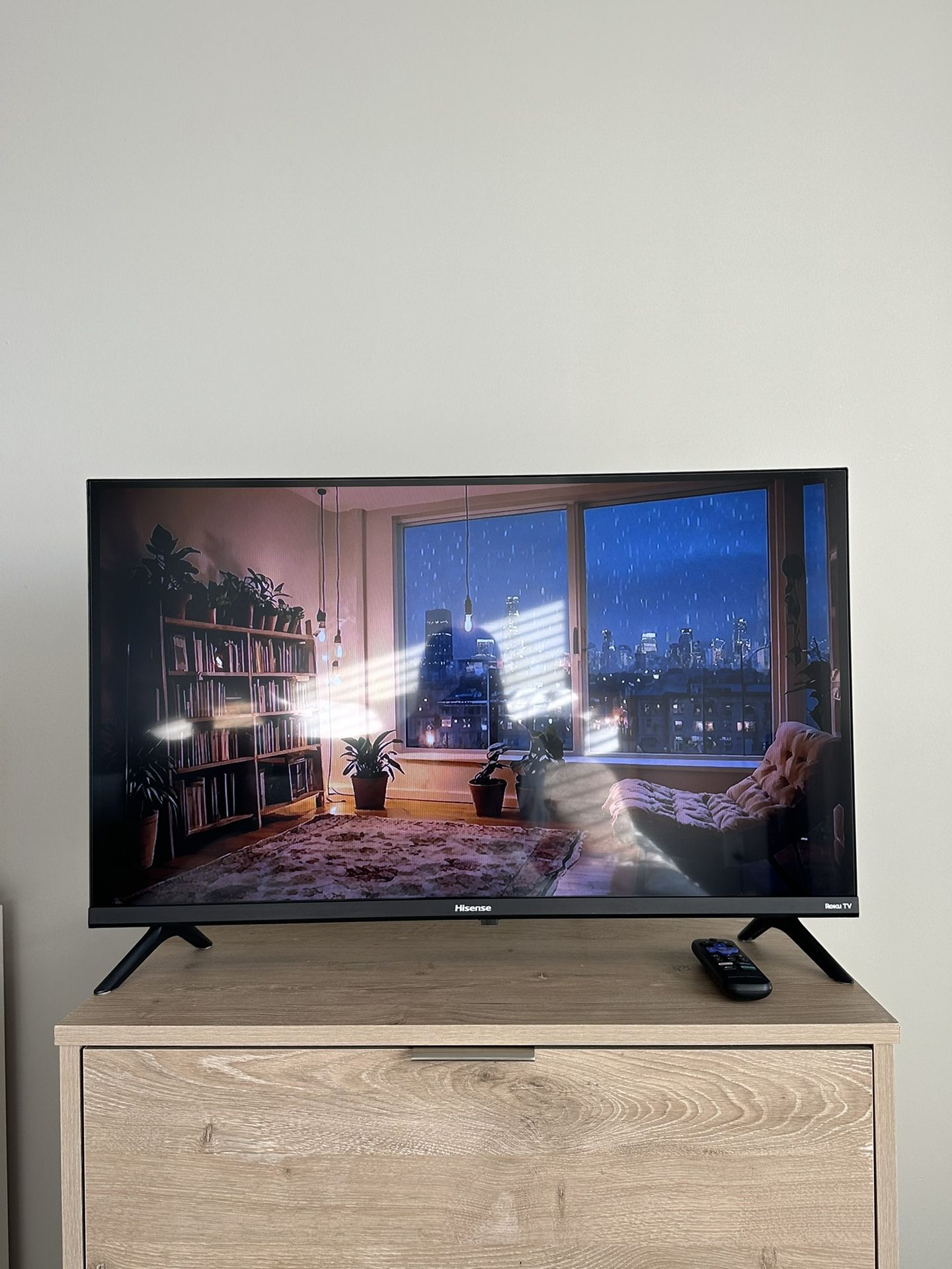 32in Hisense Roku Smart TV