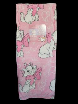 Disney The Aristocats "Marie" Throw 50x70in
