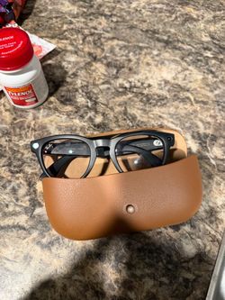 Ray-Ban Meta Smart Glasses with Case