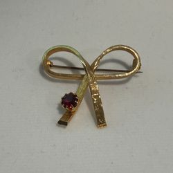 Vintage Dainty Ribbon Gold Tone Red Rhinestones