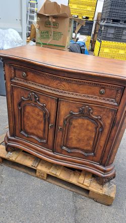 Drexel Heritage Nightstand/Dresser