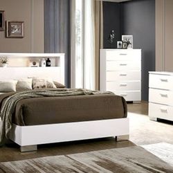 Brand New White 4pc Queen Bedroom Set (Available In California & Eastern King Size)