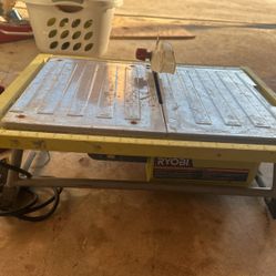 Tile Saw Ryobi 