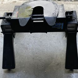 Reese 5th Wheel Hitch